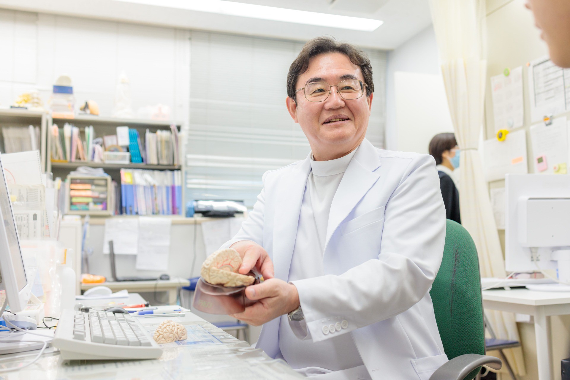 専門医とリハビリスタッフのチーム医療で長期にわたり正常圧水頭症患者をフォローアップ